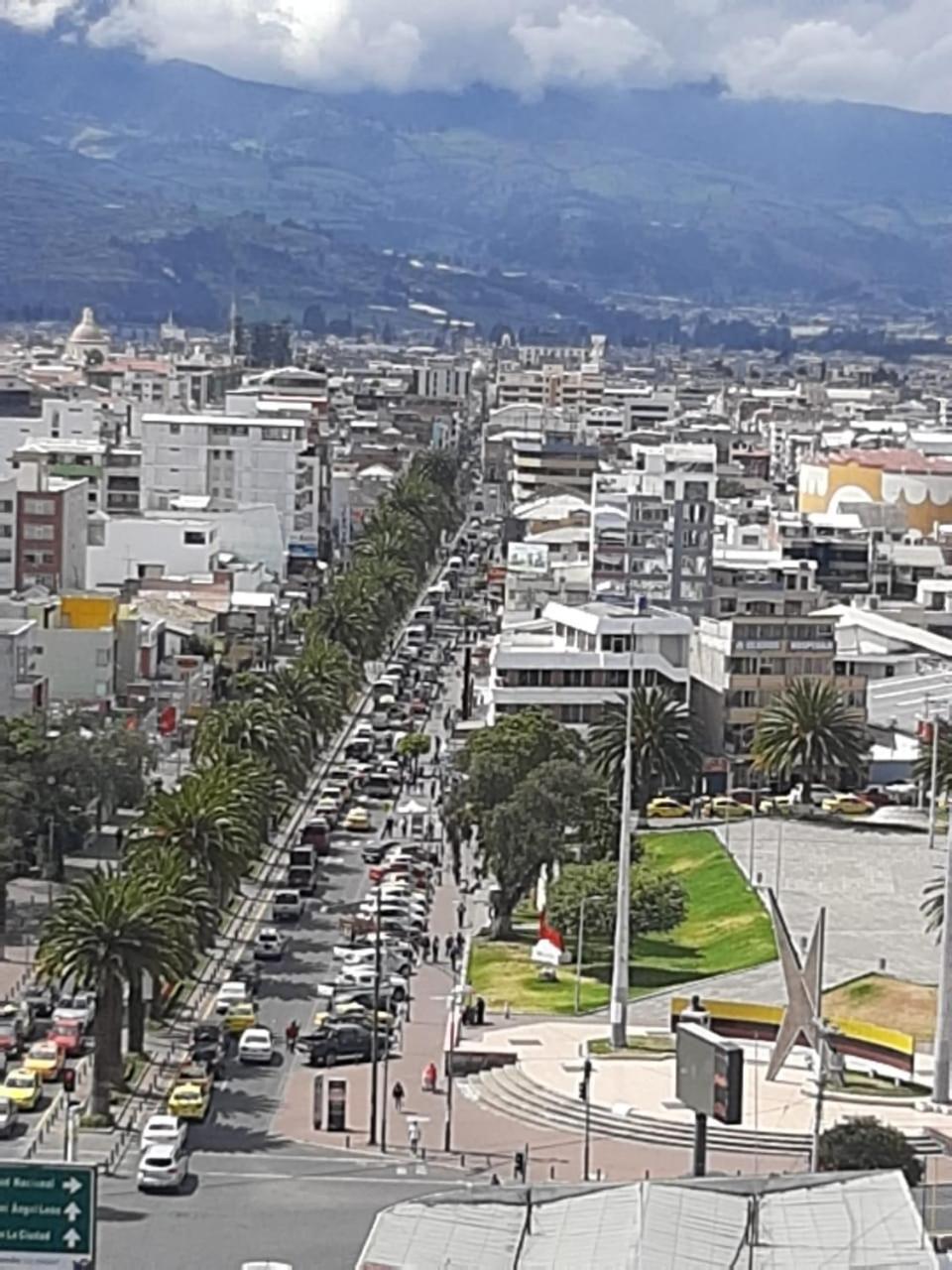 Hotel Zeus Riobamba Exterior foto